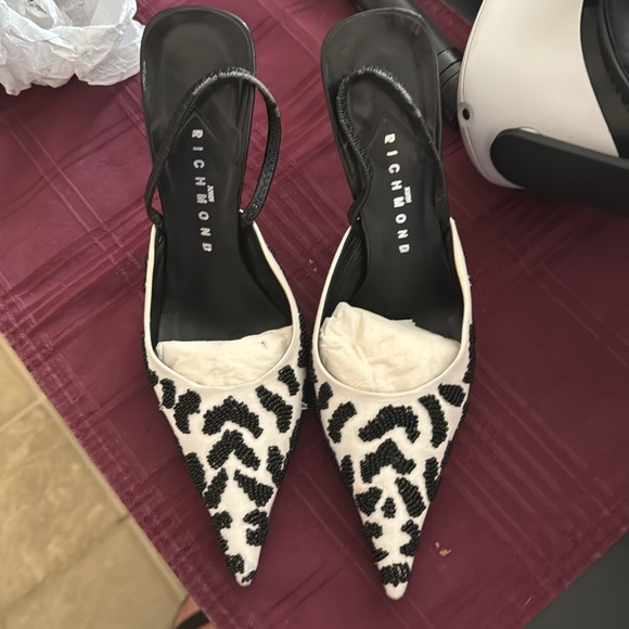 Black n white slightly used John Richmond 4inch stiletto heel halter back strap - Picture 3 of 11